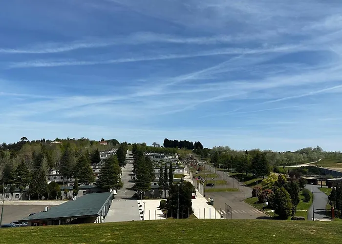 Hotel cerca del colegio: Albergue Monte Do Gozo